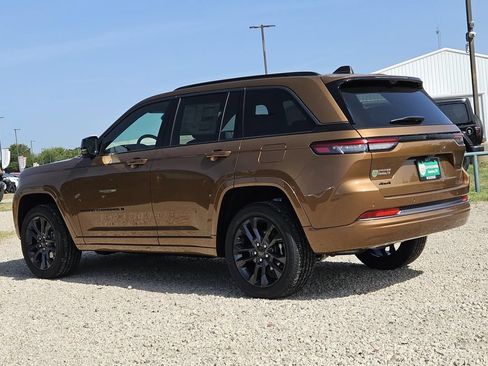 New 2026 Jeep Grand Cherokee Limited AWD/4WD image 4