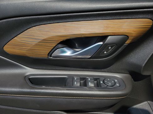 Used 2020 GMC Terrain SLE image 6