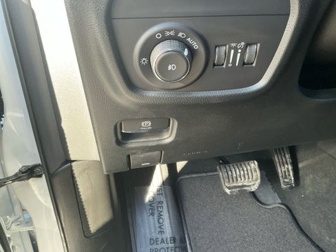 New 2025 Jeep Grand Cherokee L Limited w/ Luxury Tech Group II image 21