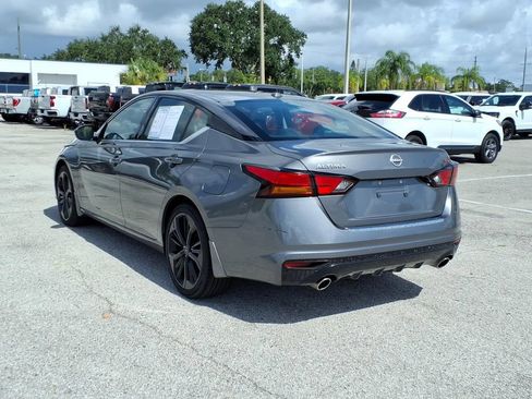 Used 2023 Nissan Altima 2.5 SR w/ SR Premium Package FWD image 5