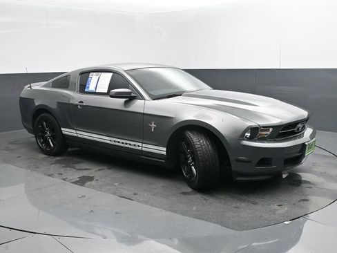 Used 2011 Ford Mustang Premium w/ 202A Rapid Spec Order Code image 7