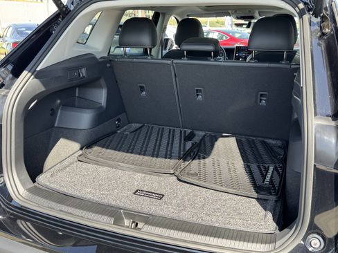 Certified 2025 Volkswagen Tiguan SE AWD/4WD image 34