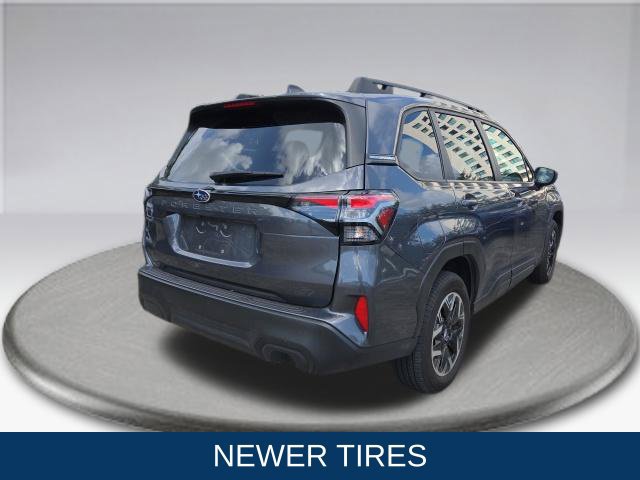 Used 2025 Subaru Forester Premium AWD/4WD image 8