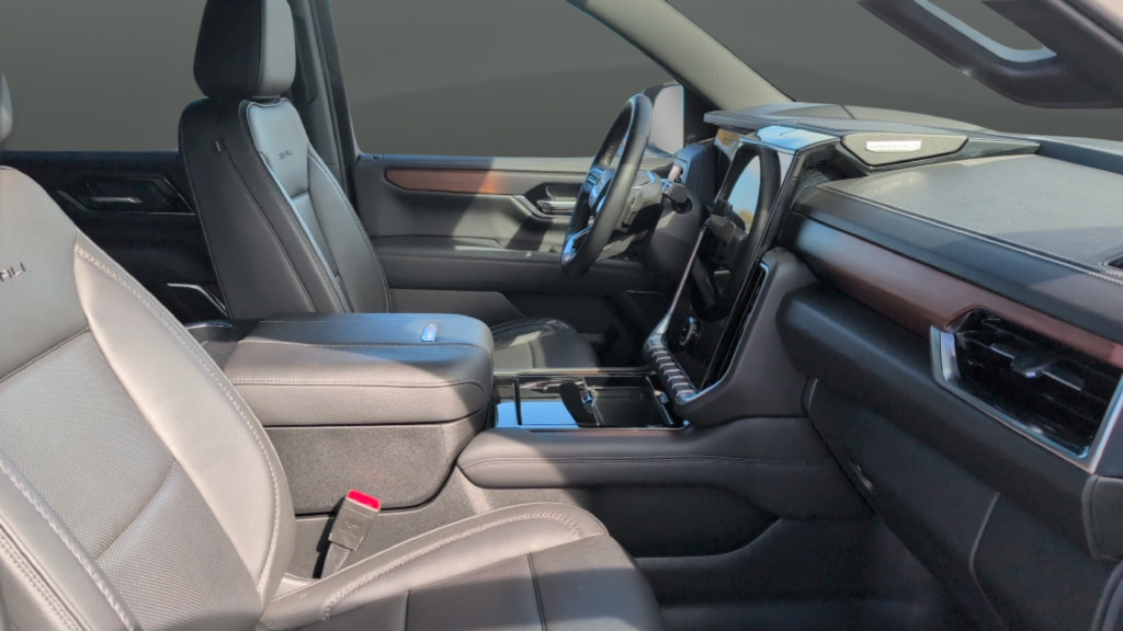 Used 2025 GMC Yukon Denali AWD/4WD image 30