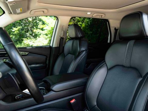 Used 2023 Honda Pilot Touring image 17