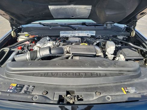 Used 2019 Chevrolet Silverado 2500 LT w/ Midnight Edition image 26