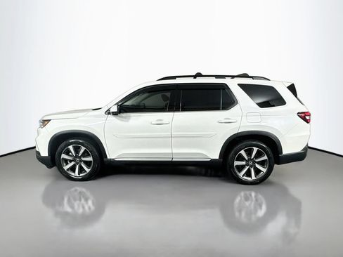 Certified 2024 Honda Pilot Touring image 8