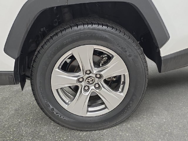 Certified 2024 Toyota RAV4 XLE FWD image 29