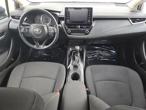 Used 2021 Toyota Corolla LE image 17
