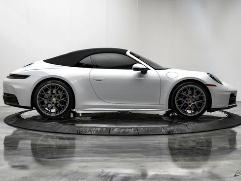 Used 2025 Porsche 911 Carrera RWD image 25