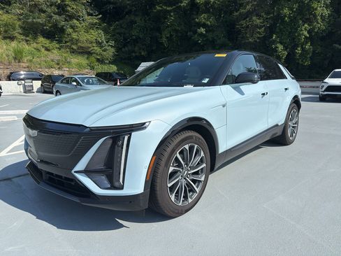 Used 2024 Cadillac Lyriq Sport AWD/4WD image 1