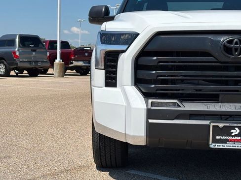 Used 2026 Toyota Tundra SR5 w/ SX Package AWD/4WD image 4