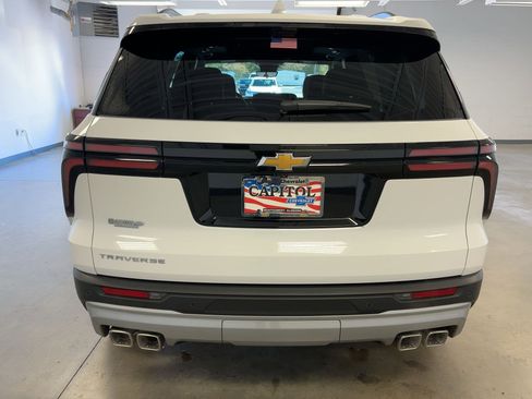 New 2026 Chevrolet Traverse LT w/ Sun and Wheel Package image 8