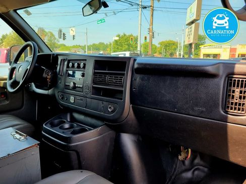 Used 2014 GMC Savana 1500 RWD image 18