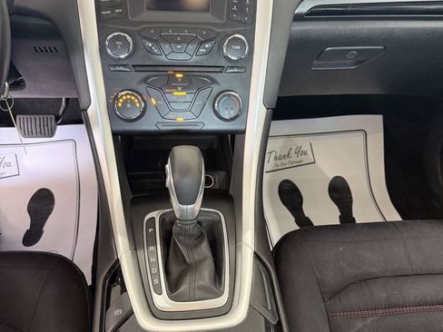 Used 2014 Ford Fusion SE w/ Equipment Group 201A FWD image 16