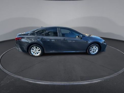 Used 2025 Toyota Camry LE image 16