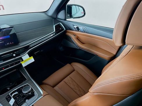 New 2026 BMW X5 M60i w/ Climate Comfort Package image 25