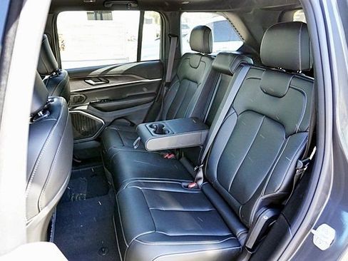 New 2026 Jeep Grand Cherokee Limited w/ Limited Altitude Package image 21