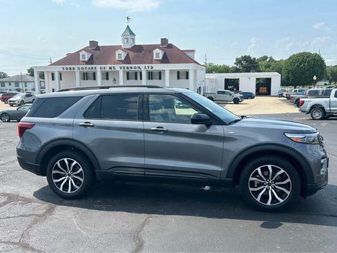 Used 2022 Ford Explorer ST-Line w/ Class IV Trailer Tow Package AWD/4WD image 5