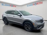 Used 2022 Volkswagen Tiguan SE w/ Panoramic Sunroof Package image 3