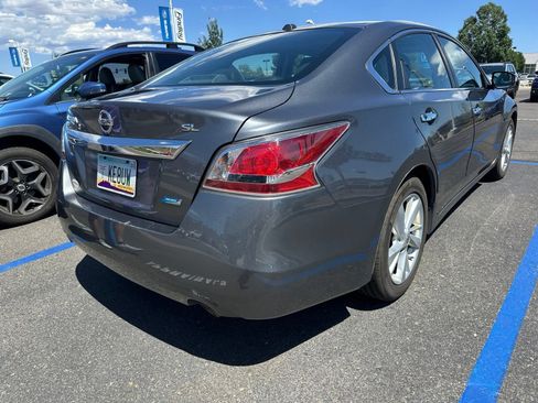 Used 2014 Nissan Altima 2.5 SL w/ Technology Package FWD image 2