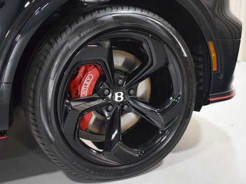 New 2025 Bentley Bentayga S Black Edition image 7