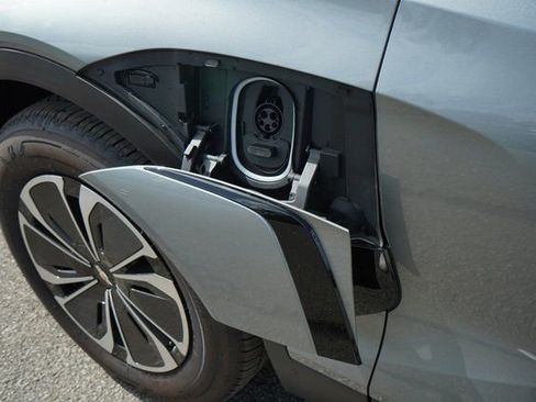 New 2026 Chevrolet Blazer EV LT image 11