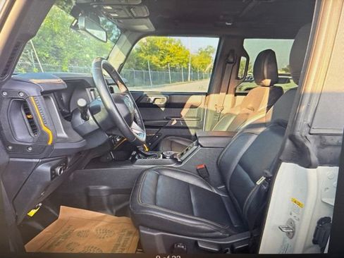 Used 2024 Ford Bronco Badlands AWD/4WD image 7
