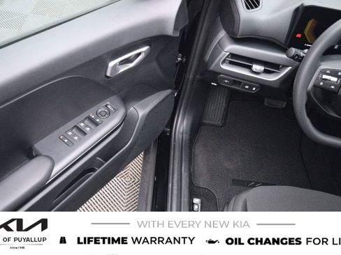 New 2026 Kia K4 FWD image 27