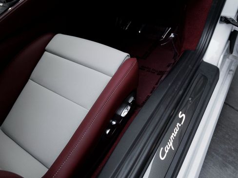 New 2025 Porsche 718 Cayman S image 33