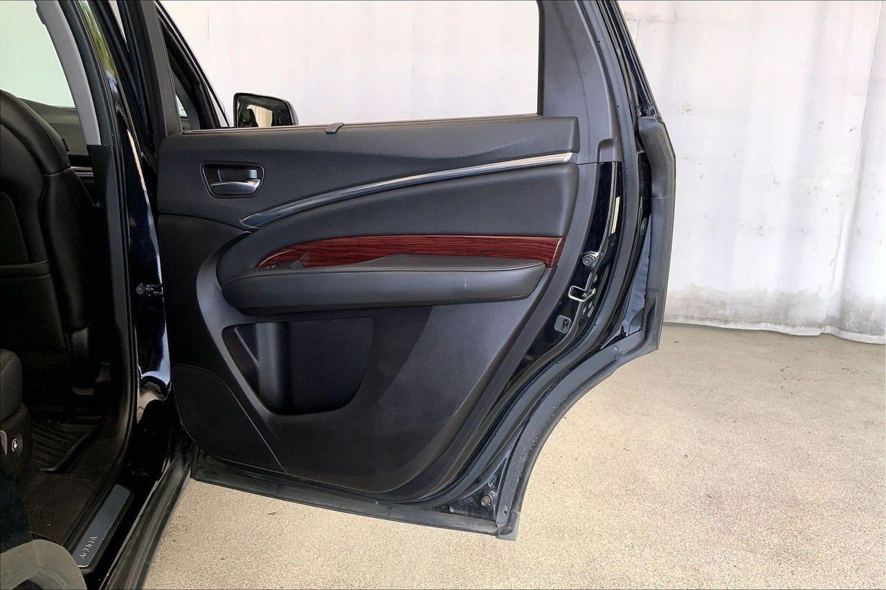 Used 2016 Acura MDX w/ Advance & Entertainment Pkg FWD image 22