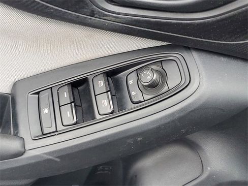 Used 2019 Subaru Crosstrek 2.0i Premium image 15