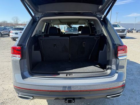 Used 2025 Volkswagen Atlas SEL AWD/4WD image 13