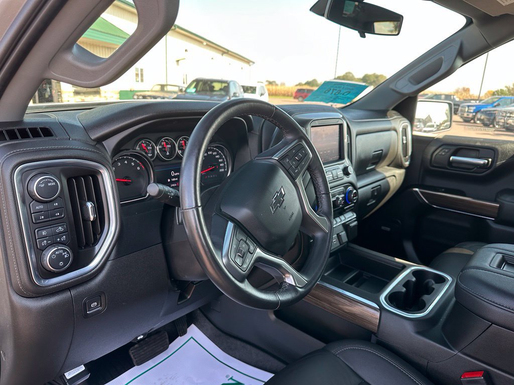 Used 2022 Chevrolet Silverado 1500 RST w/ LPO, Blackout Package AWD/4WD image 13