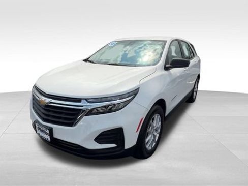 Certified 2024 Chevrolet Equinox LS FWD image 2