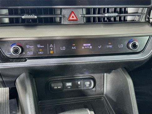 Used 2023 Kia Sportage EX FWD image 17