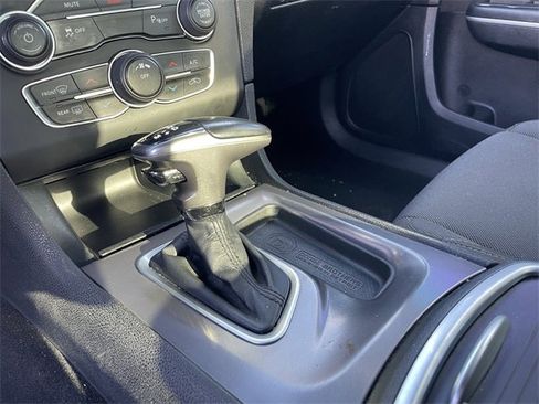 Used 2019 Dodge Charger SXT image 19