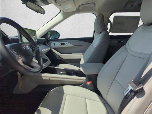 New 2026 Ford Explorer Active w/ Active Comfort Package RWD image 4