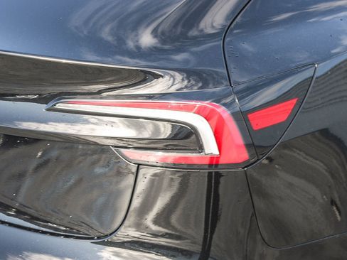 Used 2025 Tesla Model 3 Long Range image 10