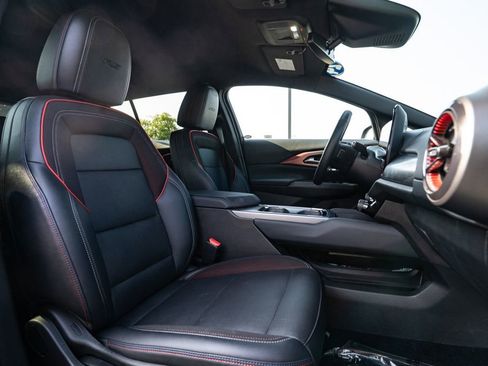 Used 2024 Chevrolet Equinox EV RS image 14