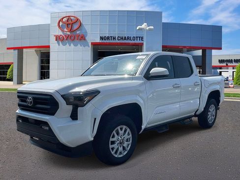 Used 2026 Toyota Tacoma SR5 AWD/4WD image 5