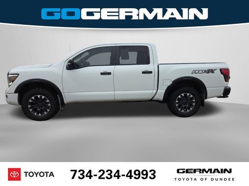 Used 2020 Nissan Titan PRO-4X w/ Pro-4x Convenience Package image 11