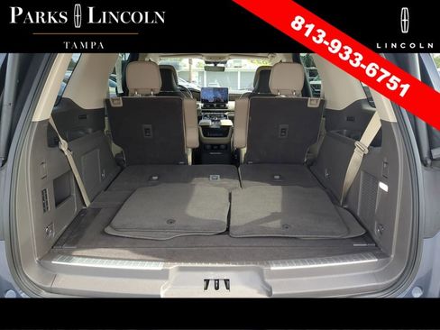 Used 2023 Lincoln Navigator Reserve AWD/4WD image 8