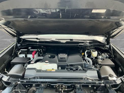 Used 2024 Toyota Tundra SR5 w/ SR5 Premium Package AWD/4WD image 18