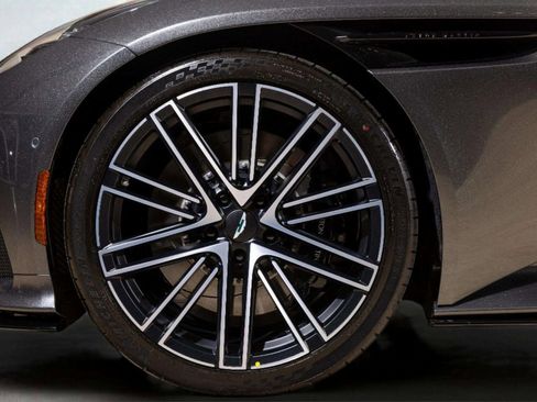 Used 2026 Aston Martin DB12 Convertible image 11