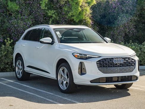 New 2025 Audi Q5 Premium Plus w/ Premium Plus image 3