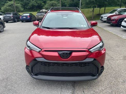 Used 2024 Toyota Corolla Cross AWD Hybrid w/ Moonroof Package image 2