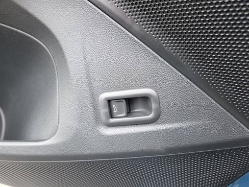 New 2025 Volkswagen Tiguan SE R-Line image 14