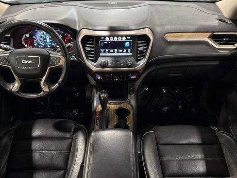 Used 2017 GMC Acadia Denali w/ Technology Package AWD/4WD image 23