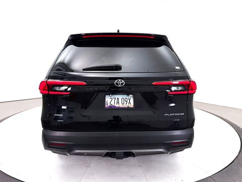 Used 2024 Toyota Grand Highlander AWD image 19